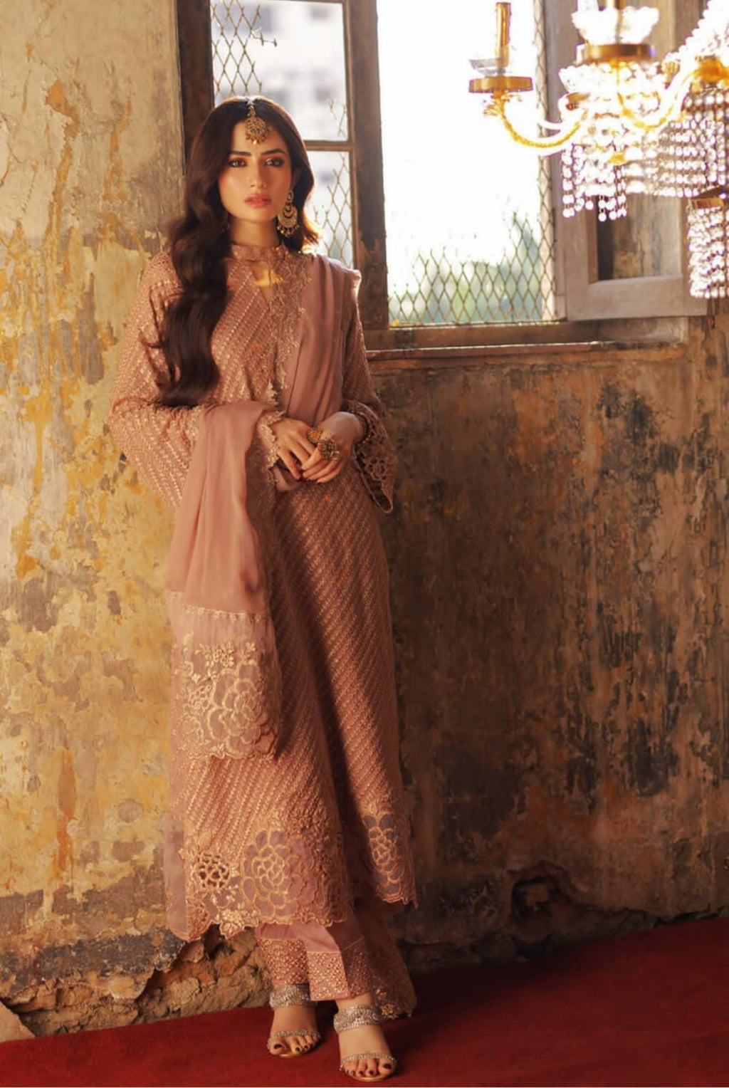 FABRIC
CHIFFON dress